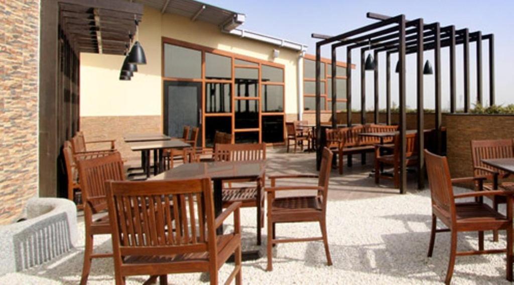 Brijwasi Royal Hotel Матура Екстериор снимка
